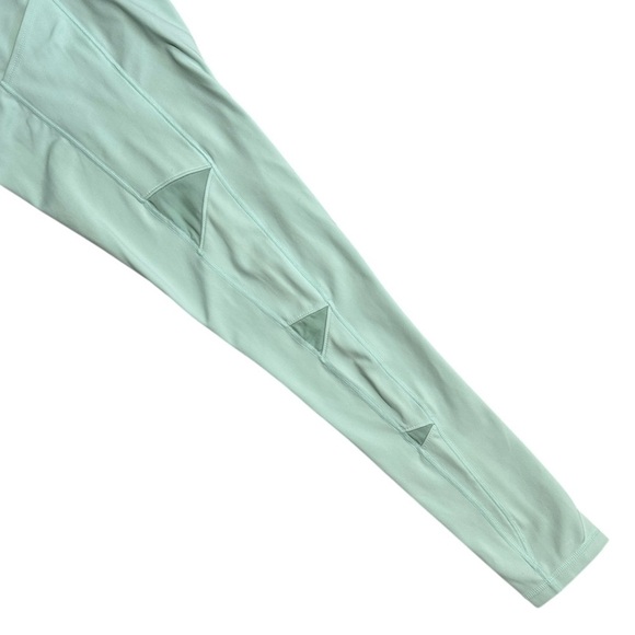 HUK Reel On Leggings Beach Glass Green sz M Pockets Mesh Inserts Yoga Fishing - Picture 6 of 9